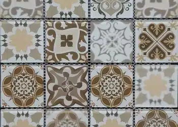 tessere in vetro con stampa decorativa