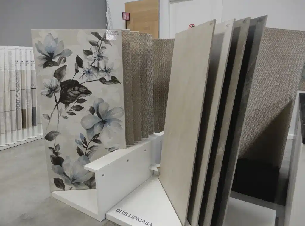 mostra esposizione piastrelle