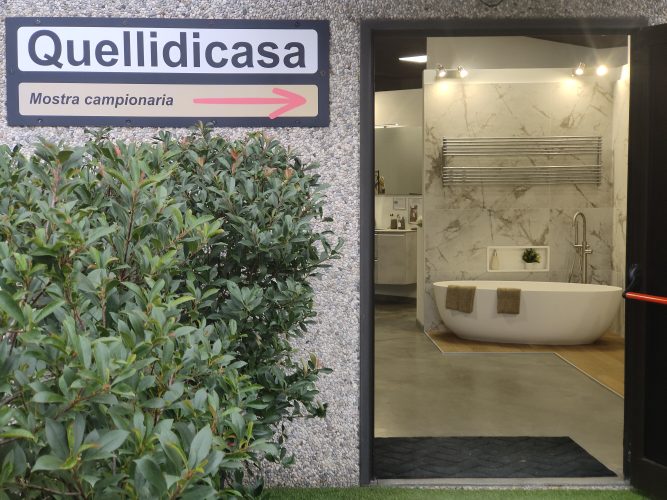 Quellidicasa ingresso della mostra di bagni a Marcon
