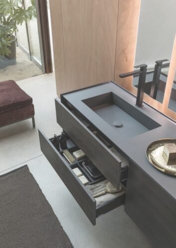 arredamento per bagno sospeso con due cassetti