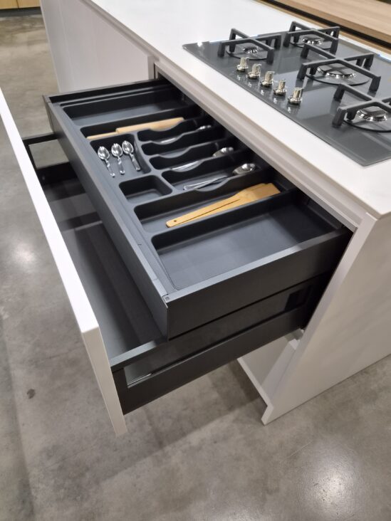 cassetti-cucina-con-isola-offerta-Menta-c2