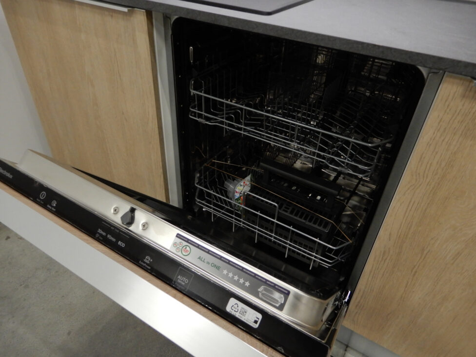 lavastoviglie incasso cucina Love offerta rinnovo esposizione